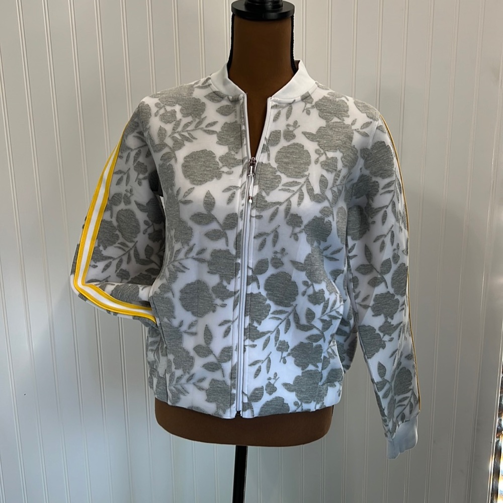 NWT Calia BodyBreeze Grey and Yellow Zippered Sweatshirt! Size medium!